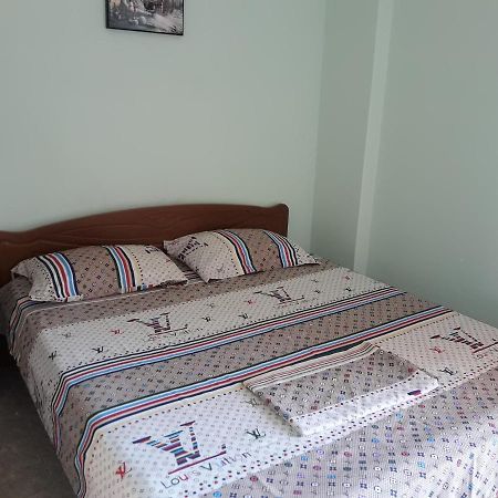 Tani'S Guesthouse Ксамил Экстерьер фото