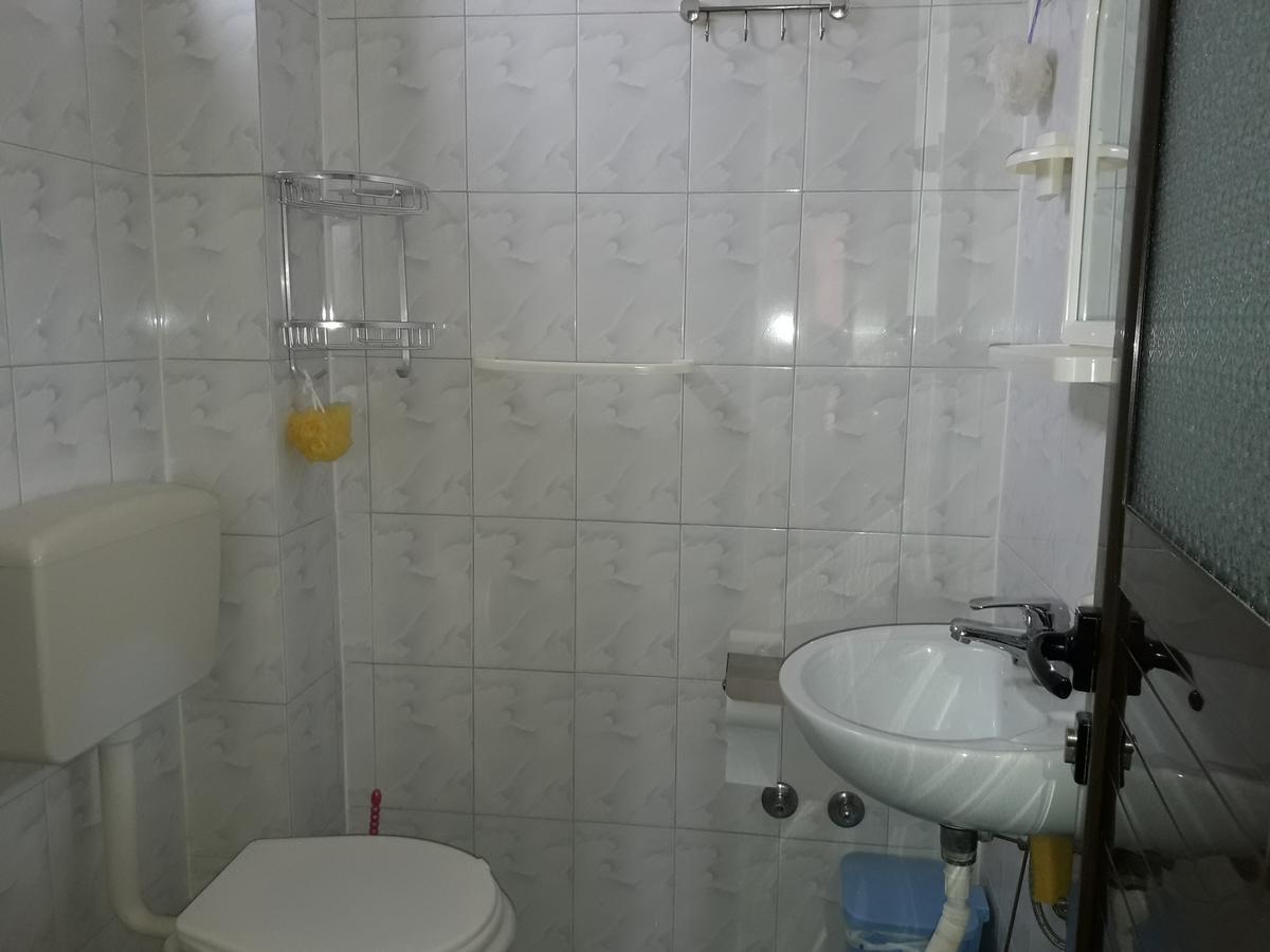 Tani'S Guesthouse Ксамил Экстерьер фото