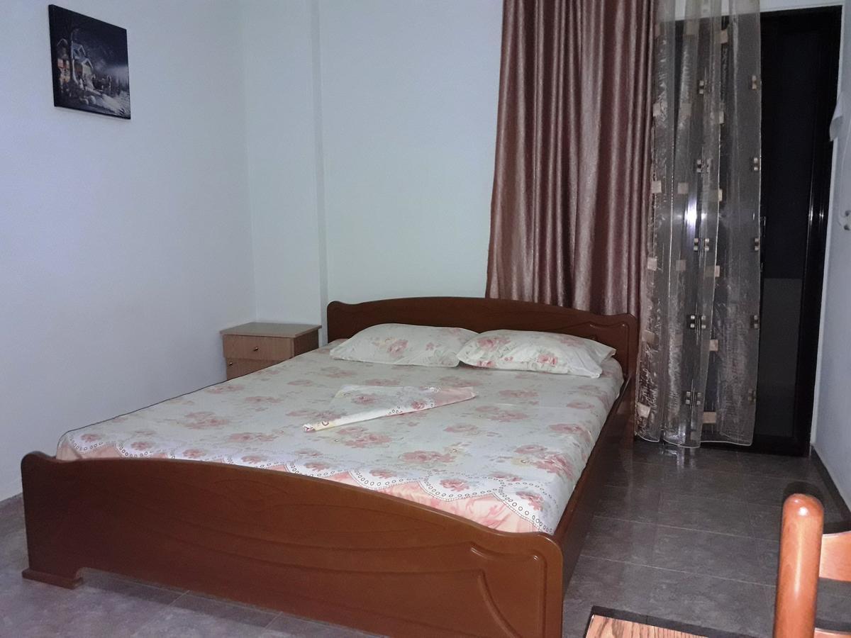 Tani'S Guesthouse Ксамил Экстерьер фото