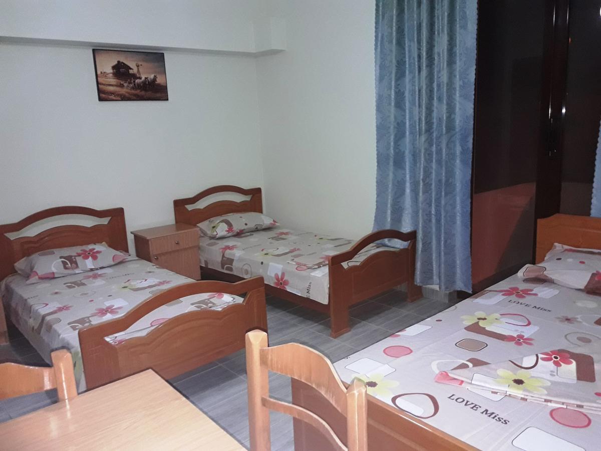 Tani'S Guesthouse Ксамил Экстерьер фото