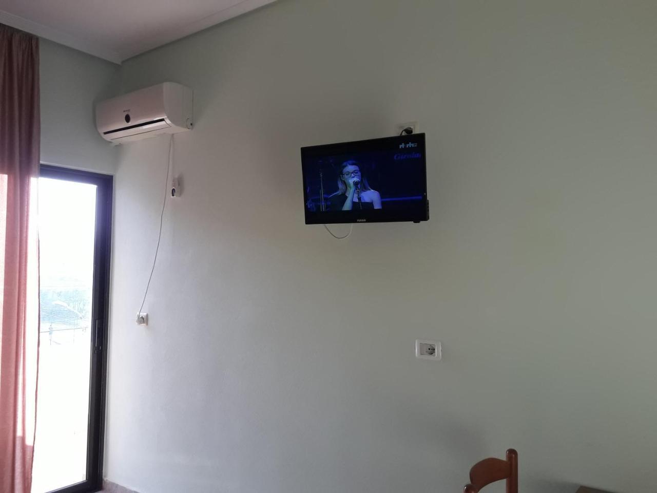 Tani'S Guesthouse Ксамил Экстерьер фото